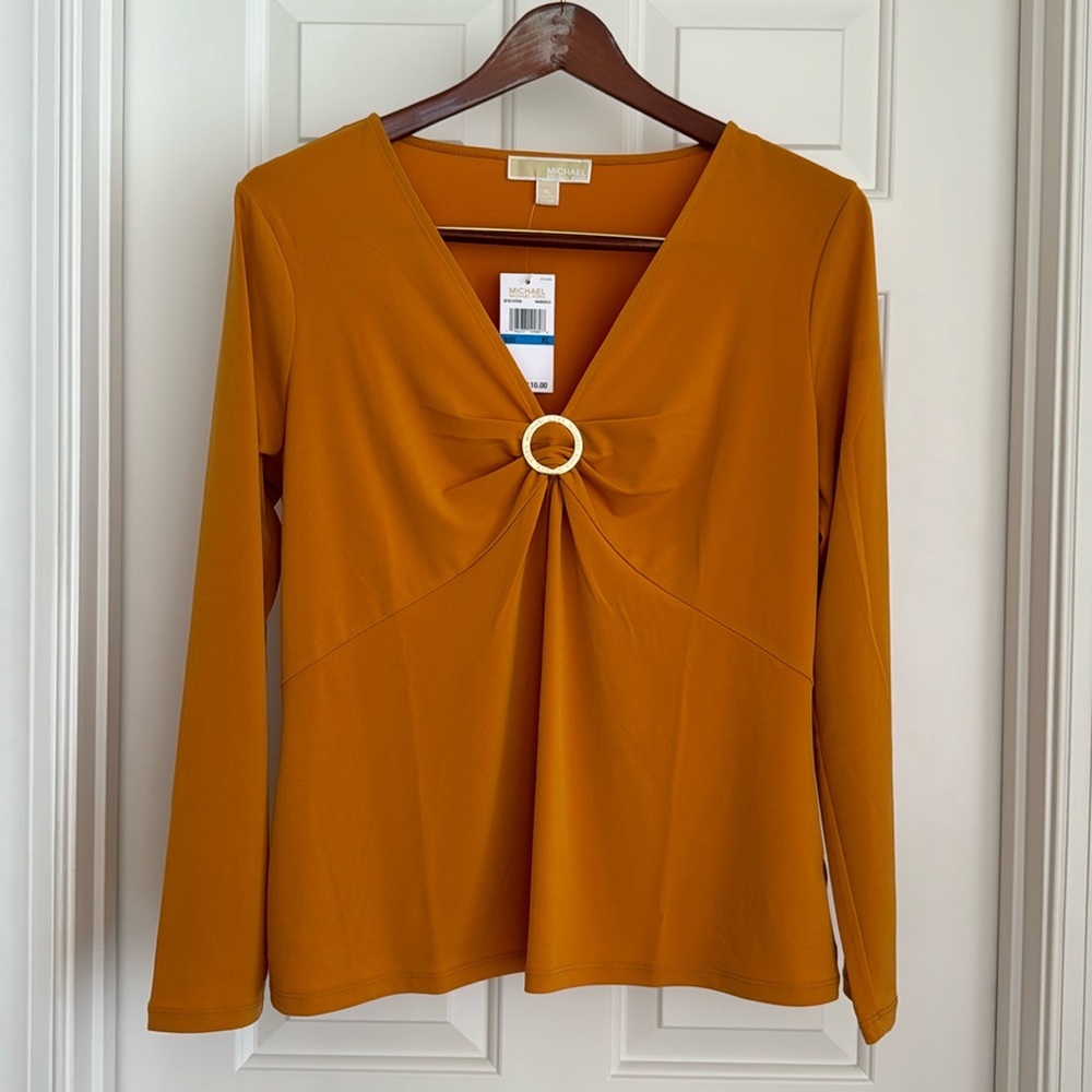 Michael Kors Top Size XL Mustard Yellow V-neck Gold hardware Long sleeves NWT